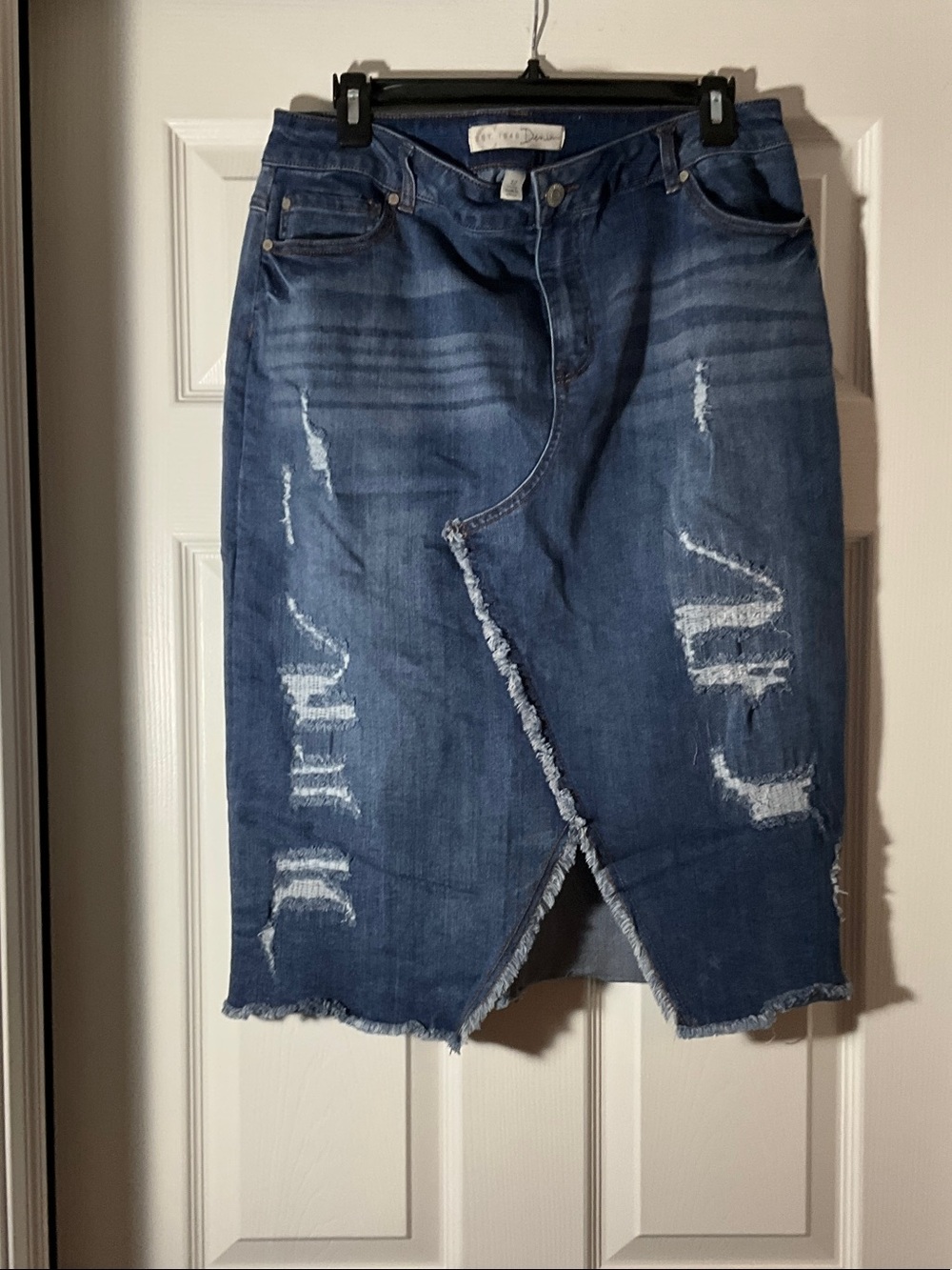 Jeans Subcategory Identification - Picture 3 of 6